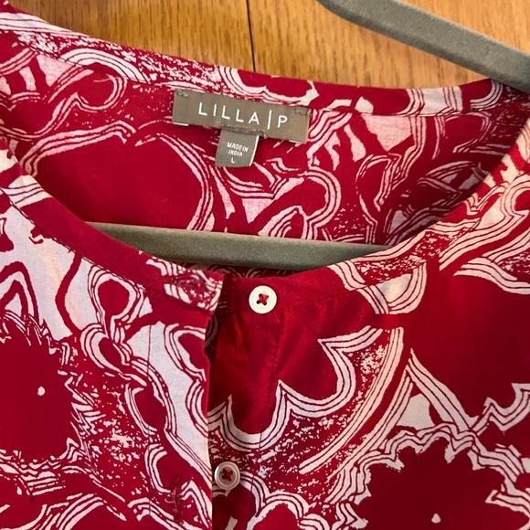 Lilla P Women's Long Sleeve Button Front Red & silver Floral Blouse Size large - Picture 3 of 7